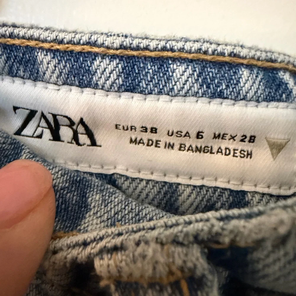 Zara Light Blue Jean Shorts - Picture 3 of 3